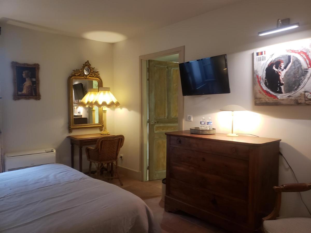 La Petite Hostellerie 于泽斯 外观 照片