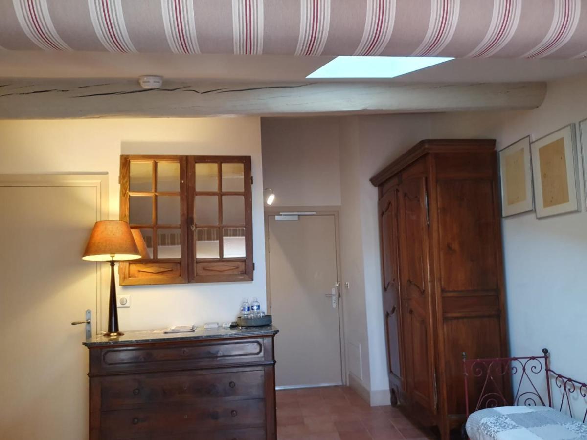 La Petite Hostellerie 于泽斯 外观 照片