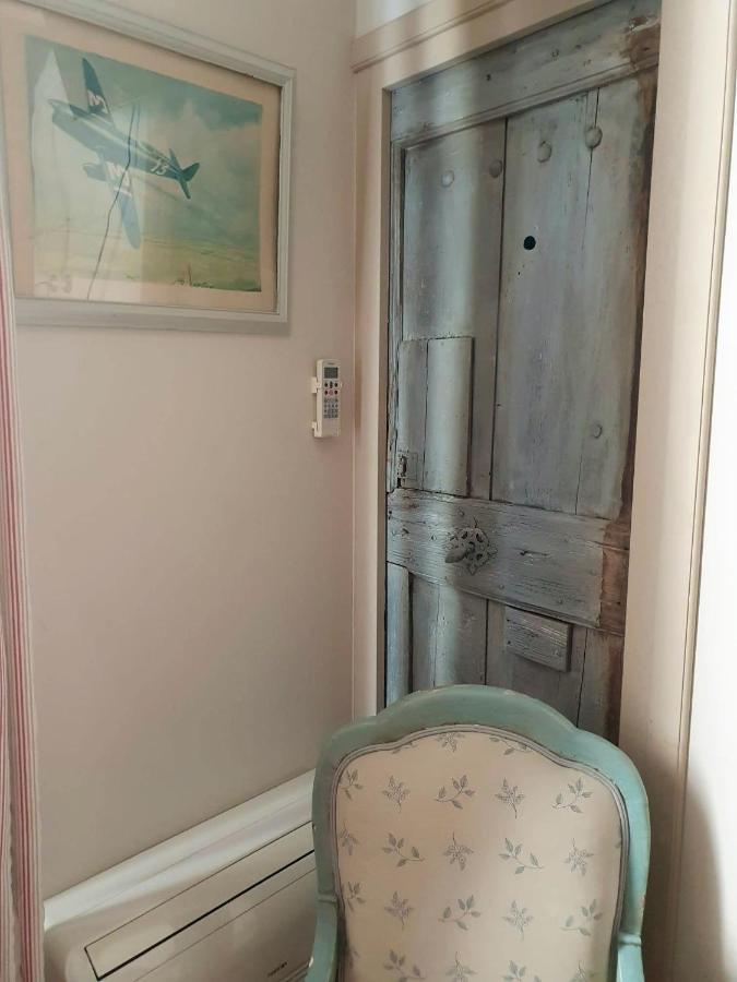 La Petite Hostellerie 于泽斯 外观 照片